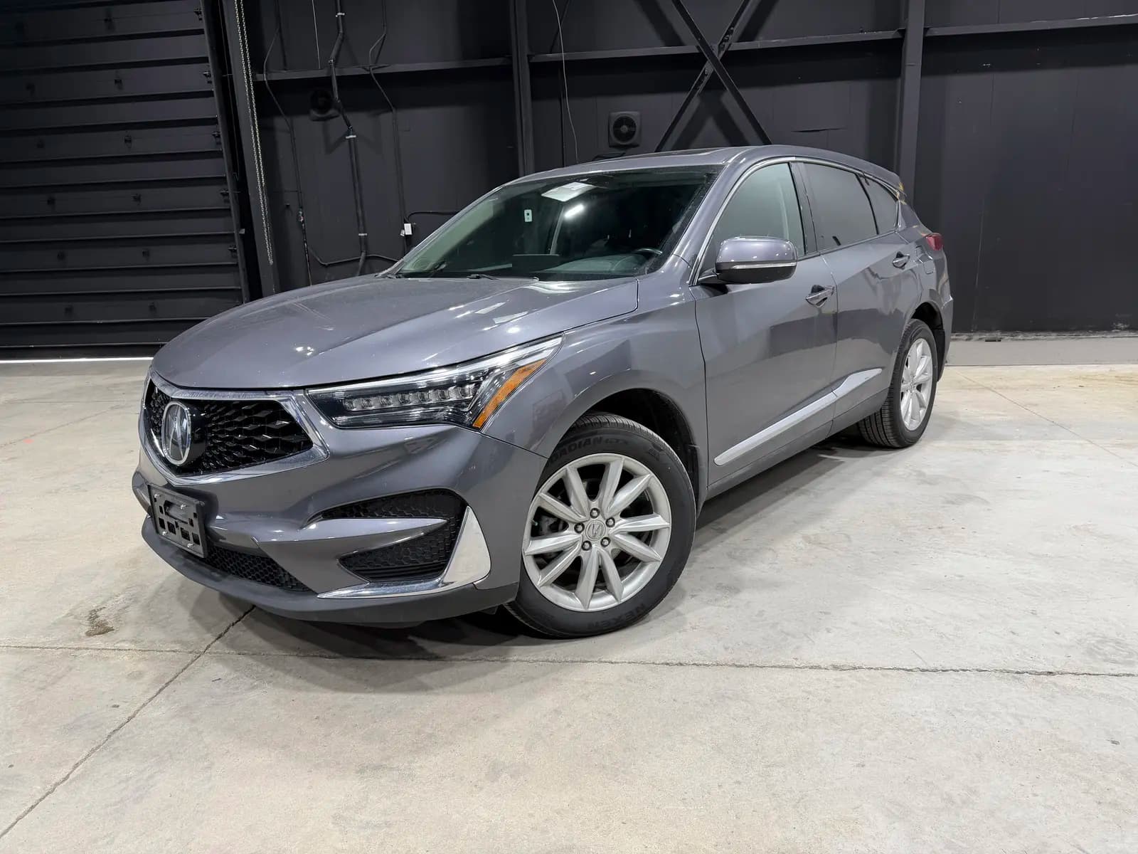 non-smoker 2019 Acura RDX Tech in Gray with Black interior non-smoker 2019 Acura RDX Tech in Gray with Black interior