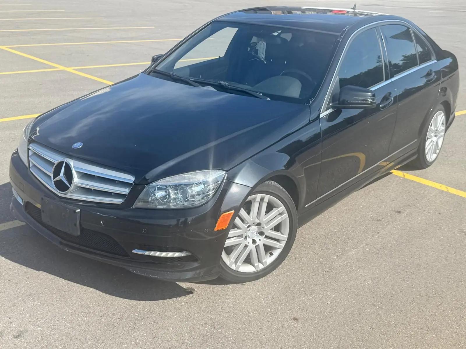2011 Mercedes-Benz C-Class C250, front three quarter view