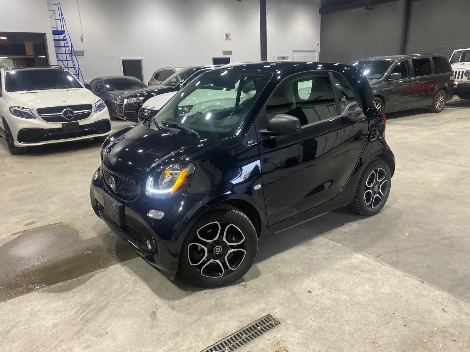 2018 Smart Fortwo-Electric Passion, front three quarter view