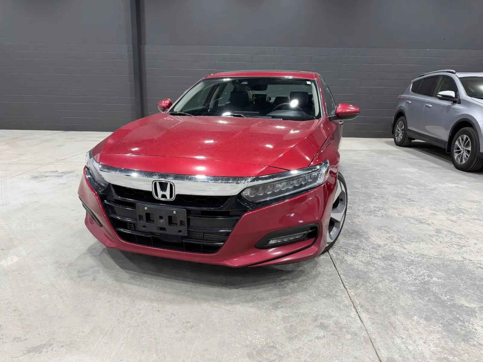 2018 Honda Accord Touring 4D Sedan at
