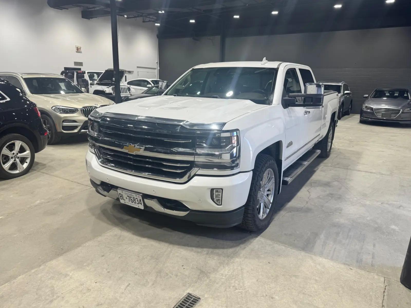 2016 Chevrolet Silverado 1500 High Country, front exterior view