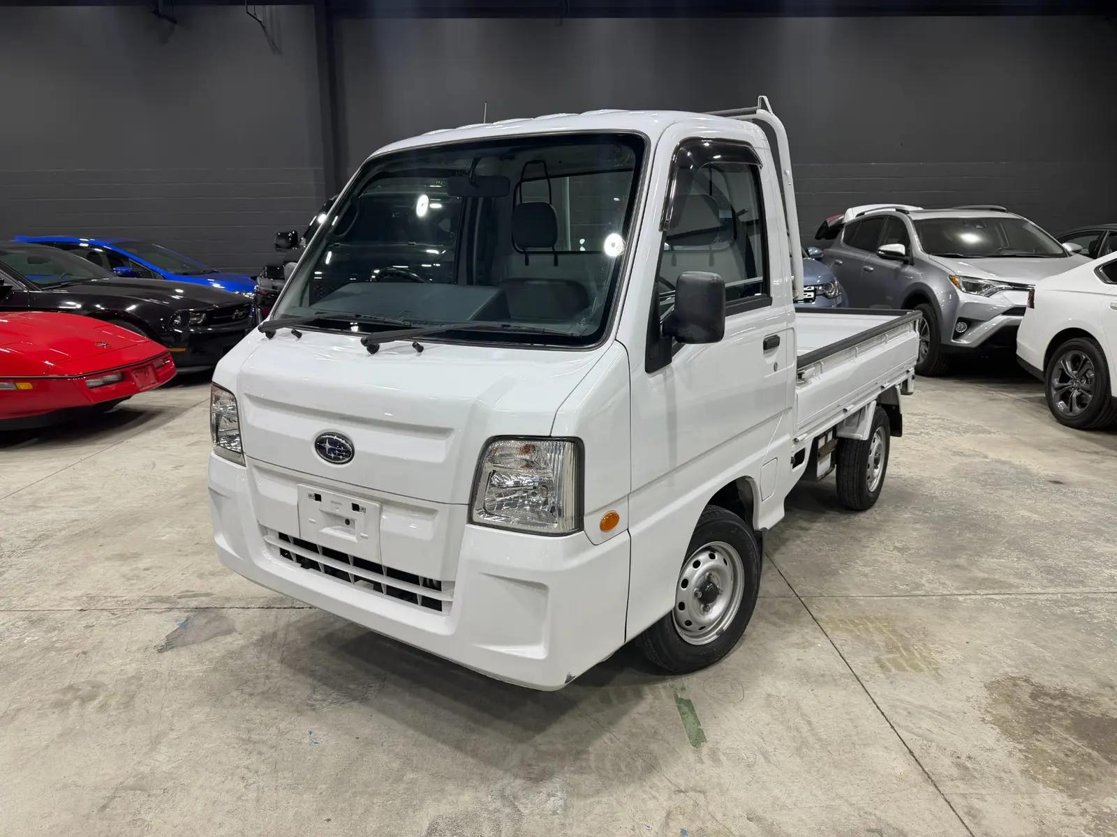 2010 Subaru Sambar Base, front three quarter view