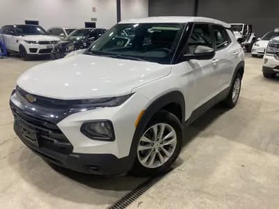 Certified, one-owner, Clean Carfax, local vehicle 2023 Chevrolet Trailblazer LS 4D Utility FWD in White with Gray interior, front three quarter view