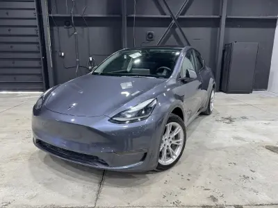 2023 Tesla Model Y Long Range in Gray with Black interior